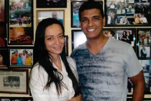 Um grande abraço para minha sobrinha CARLA LEITE e seu namorado VICTOR OLIVEIRA os dois são ODONTÓLOGOS com CONSULTÓRIO em SALVADOR