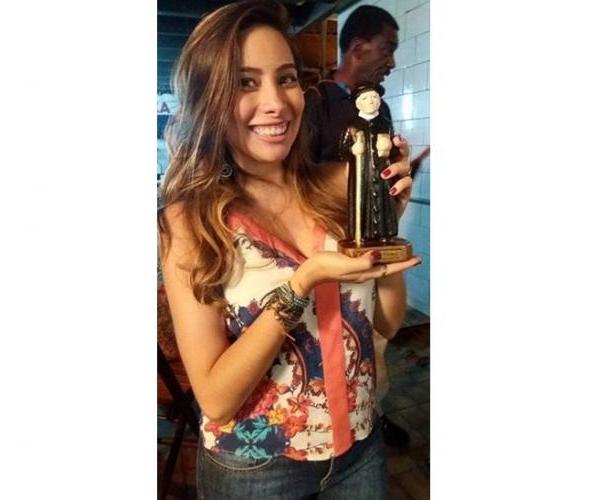 A repórter do programa VIDEO SHOW (TV GLOBO) MARCELA MONTEIRO guarda com muito carinho a imagem do PADRE CÍCERO que lhe foi presenteada e quer ser uma das primeiras repórteres a anunciar a CANONIZAÇÃO DO MEU PADIM.