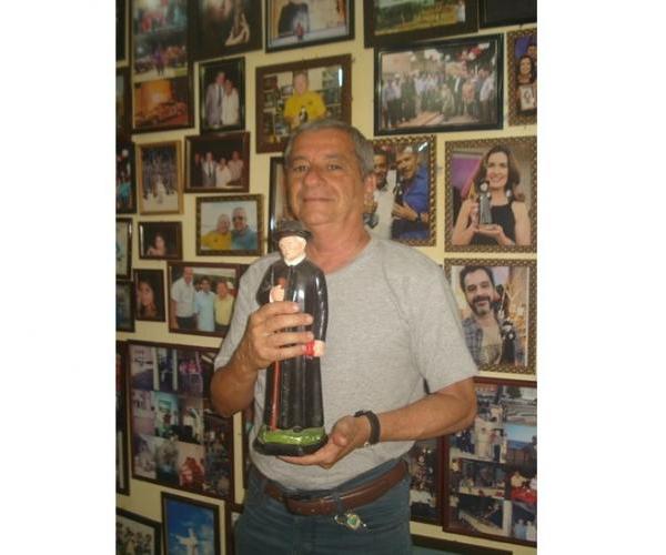 O amigo e devoto JOSÉ REZENDE já conhece JUAZEIRO DO NORTE e no último mês de Outubro, quem foi conhecer foi seu filho JEAN MENDONÇA.